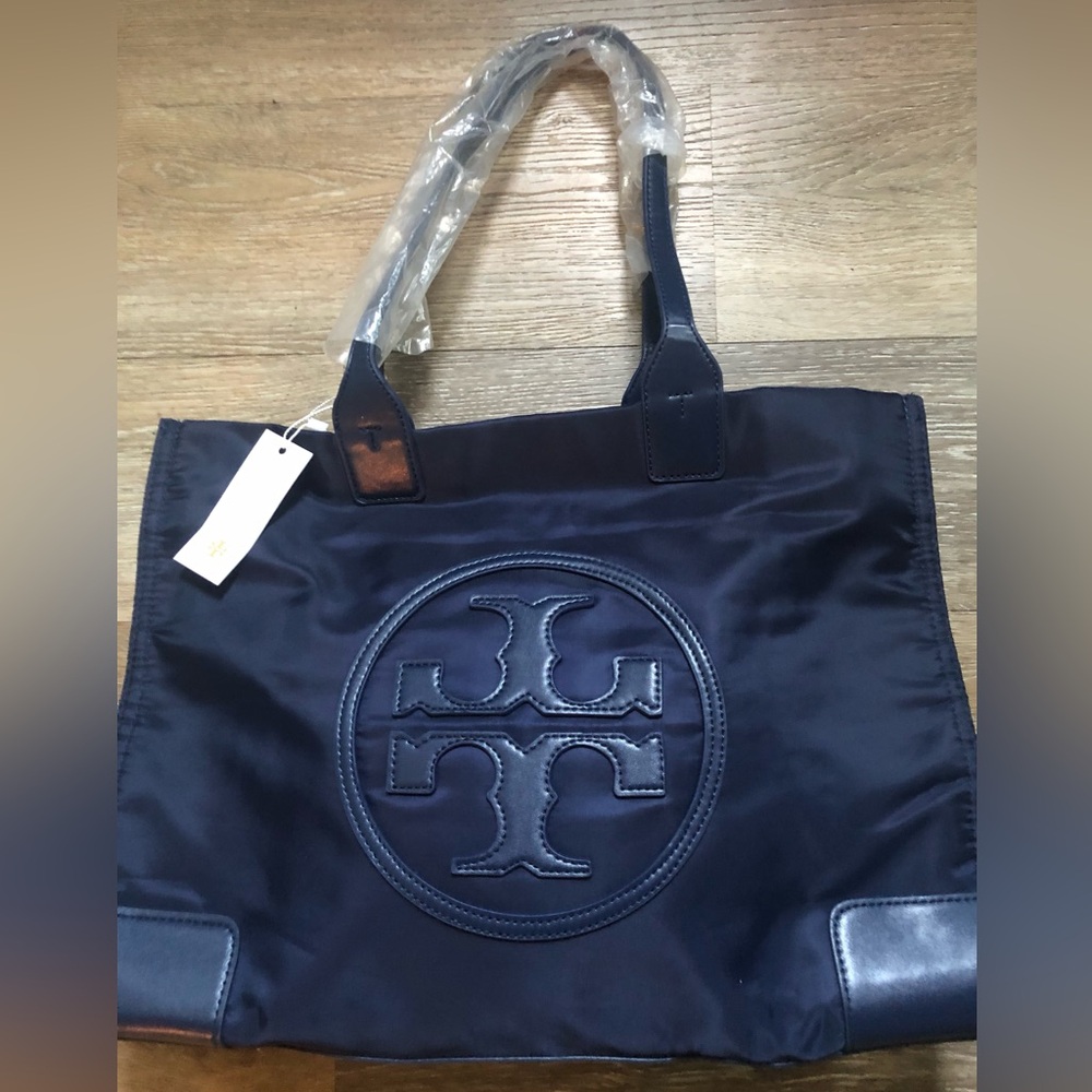 Tory Burch Large Ella Tote in Navy. NWT